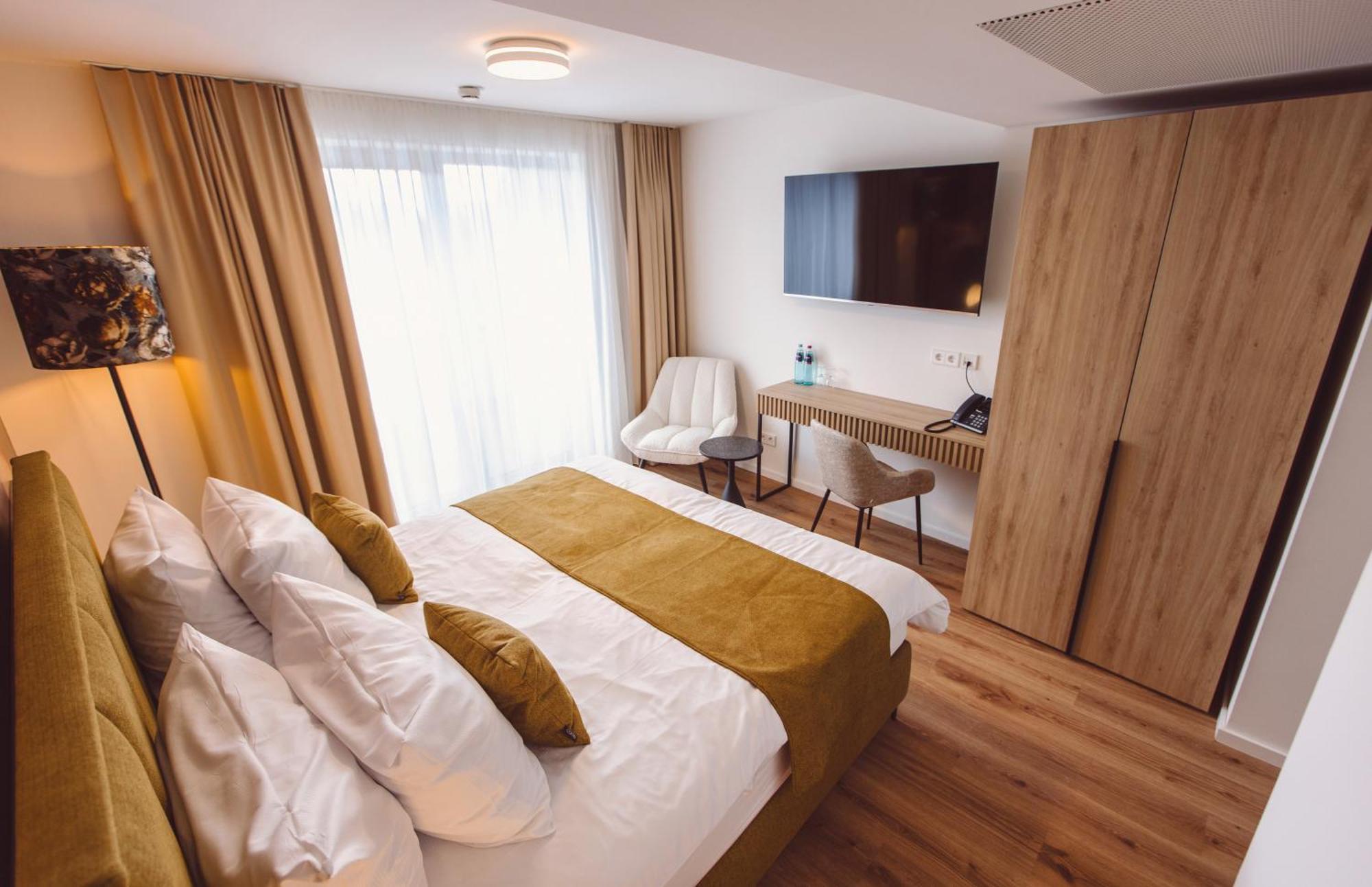 Hotel Am Rathaus Фрайбург Екстериор снимка