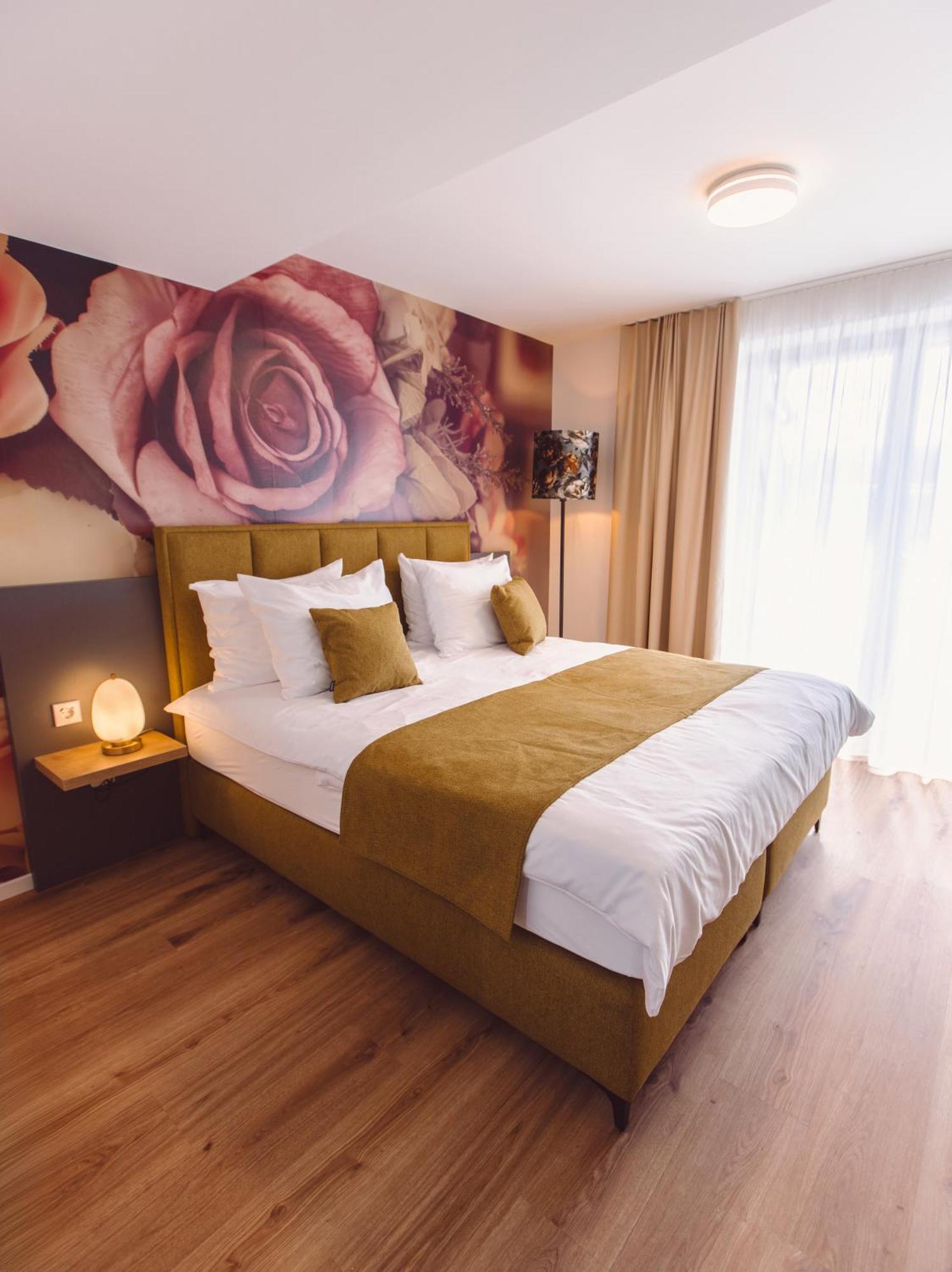 Hotel Am Rathaus Фрайбург Екстериор снимка