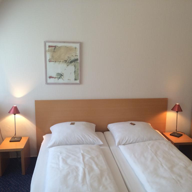 Hotel Am Rathaus Фрайбург Екстериор снимка